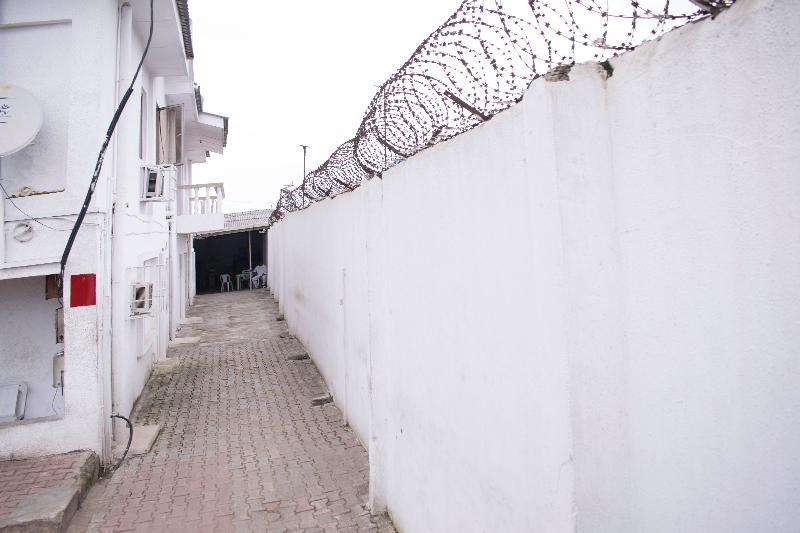 Day By Day Hotel Lagos Exterior photo