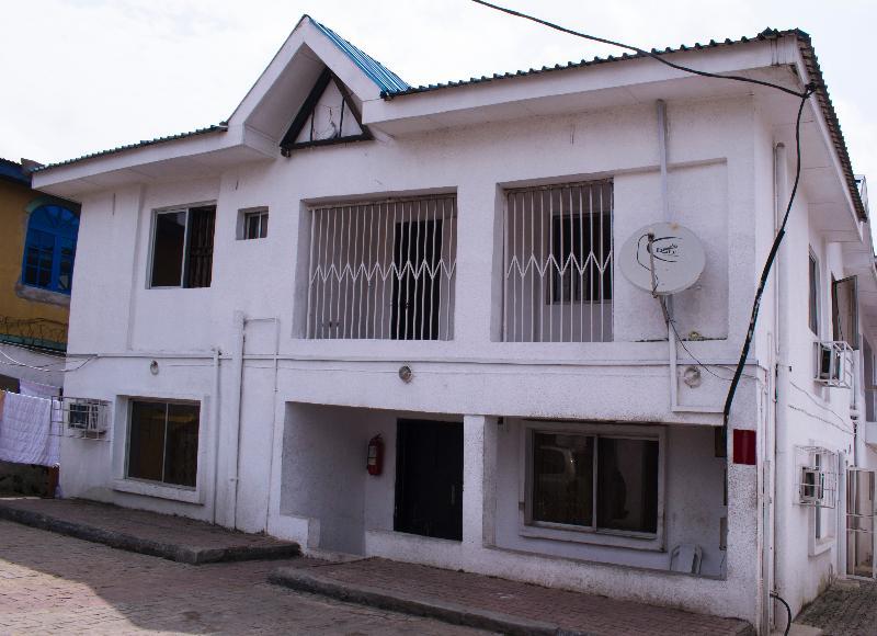 Day By Day Hotel Lagos Exterior photo