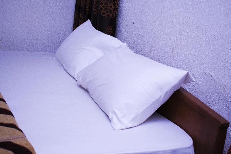 Day By Day Hotel Lagos Exterior photo