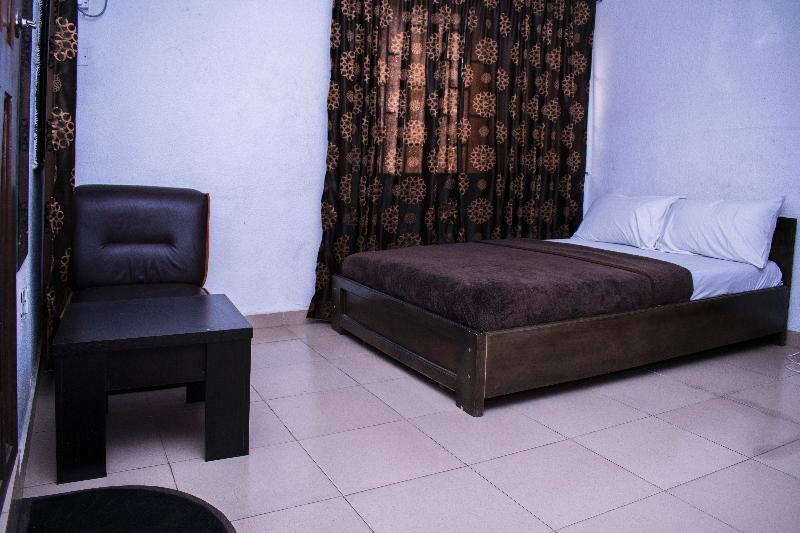 Day By Day Hotel Lagos Exterior photo