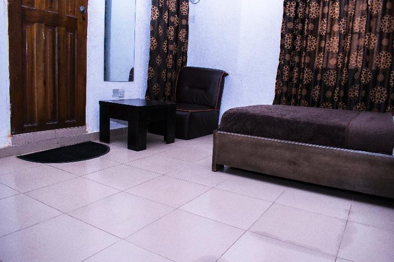 Day By Day Hotel Lagos Exterior photo