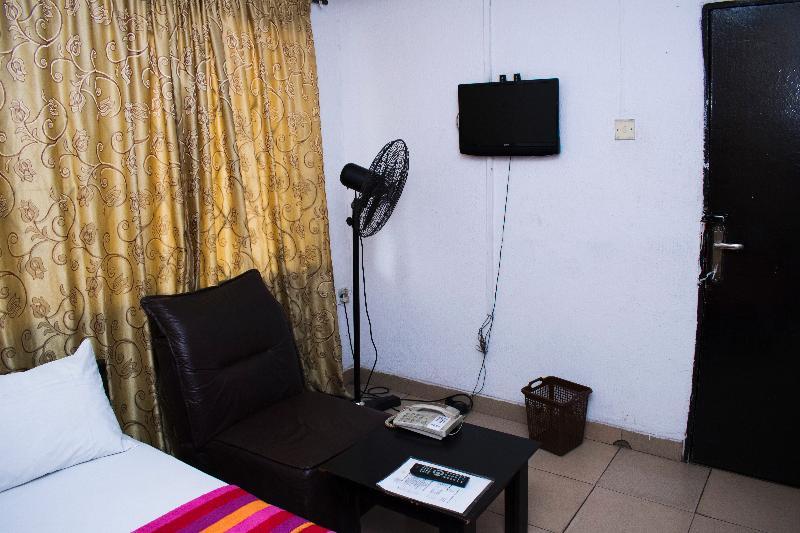 Day By Day Hotel Lagos Exterior photo