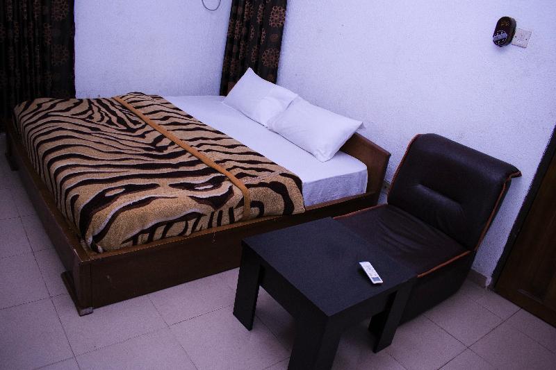 Day By Day Hotel Lagos Exterior photo